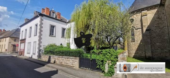 7 bedrooms house for sale in Puy-de-Dome (63), France