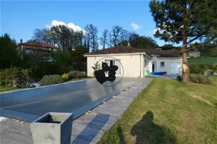 4 bedrooms house for sale in Cantal (15), France