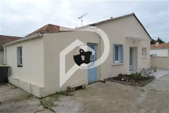 2 bedrooms house in Charente-Maritime (17), France