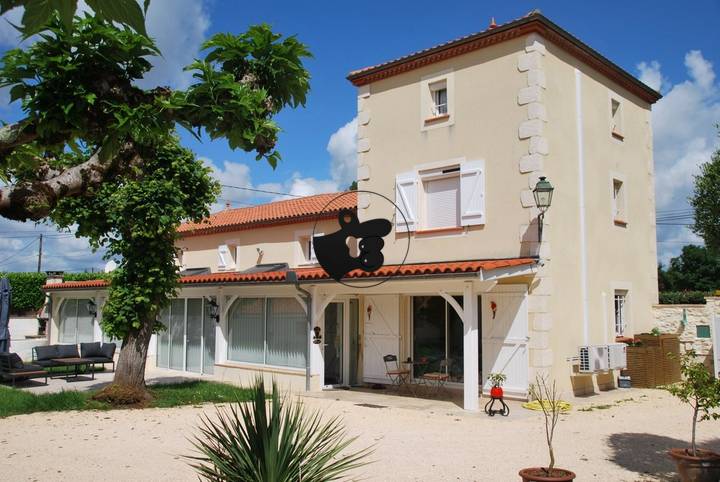 7 bedrooms house for sale in Lot-et-Garonne (47), France