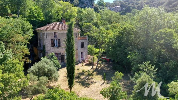 6 bedrooms house for sale in  France