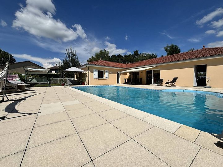 5 bedrooms house for sale in PRUNET, France