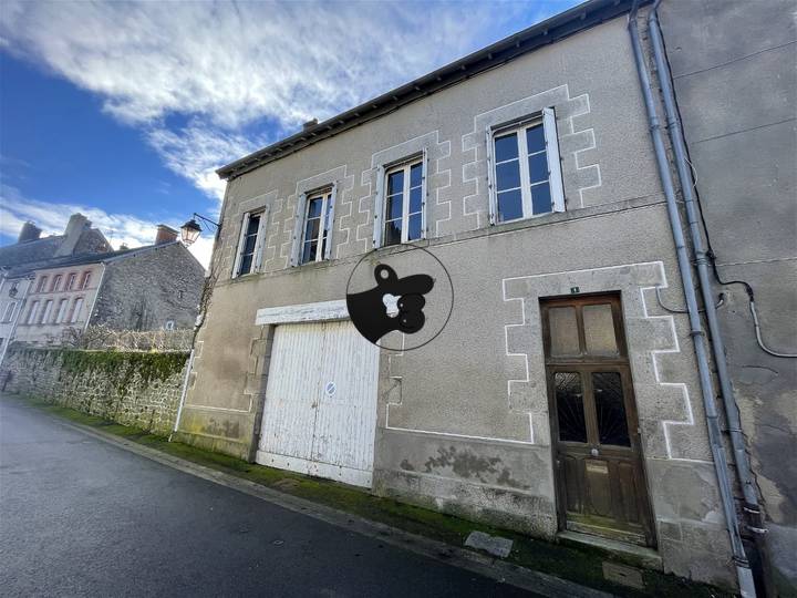 2 bedrooms house for sale in Creuse (23), France