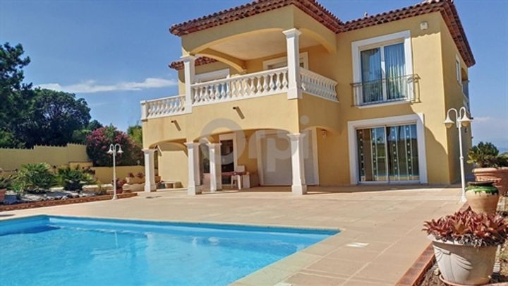 5 bedrooms house for sale in Frejus, France