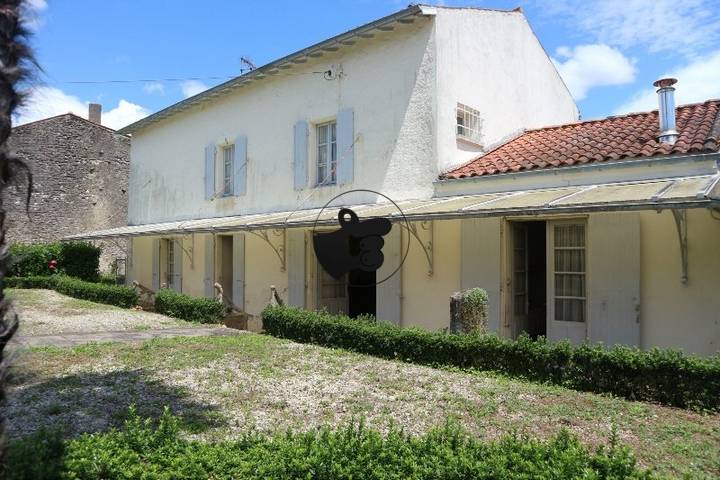 4 bedrooms house for sale in Charente-Maritime (17), France