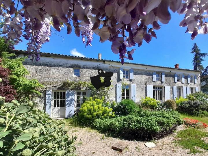 4 bedrooms house for sale in Charente-Maritime (17), France