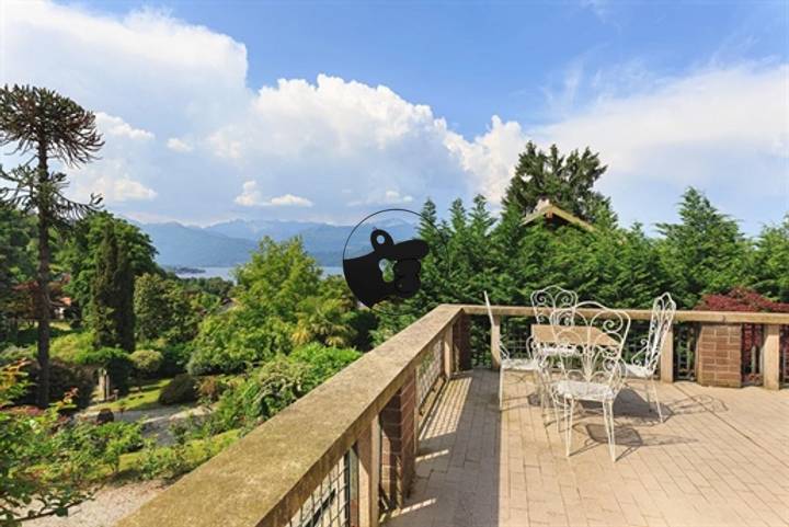 8 bedrooms other in Stresa, Italy