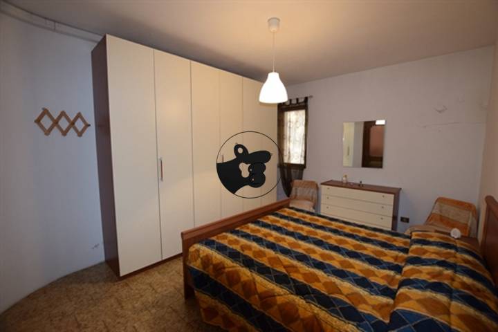 apartment in Predore, Italy