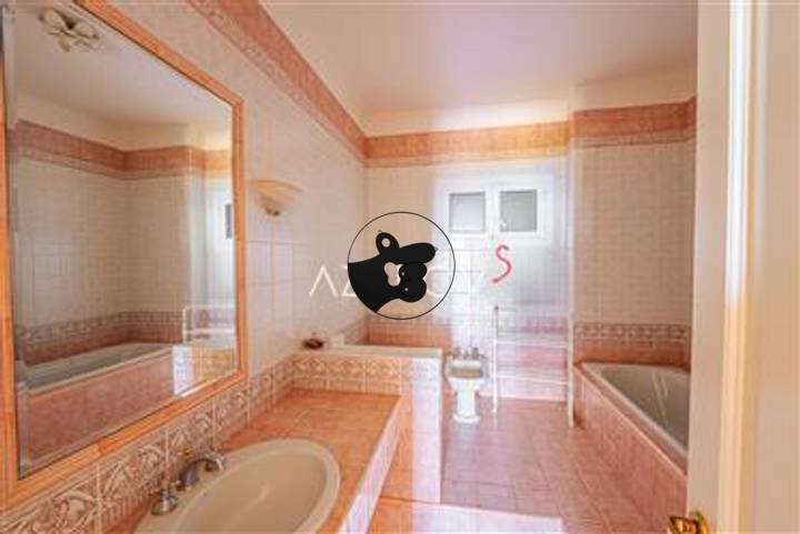 6 bedrooms other in Sanremo, Italy