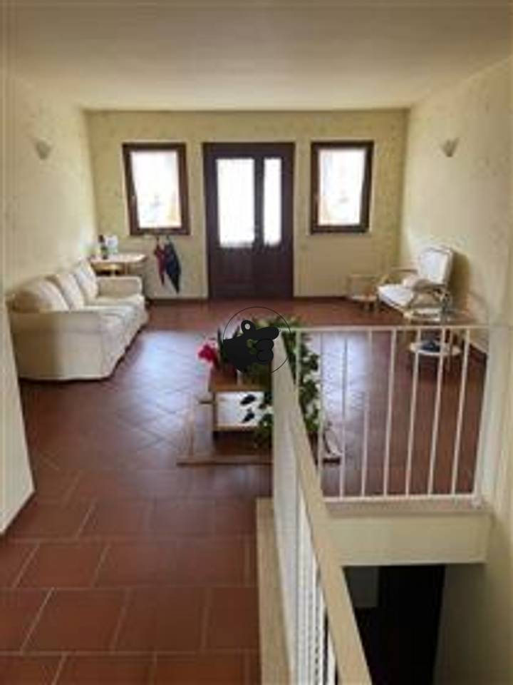 4 bedrooms house in Basques, Italy