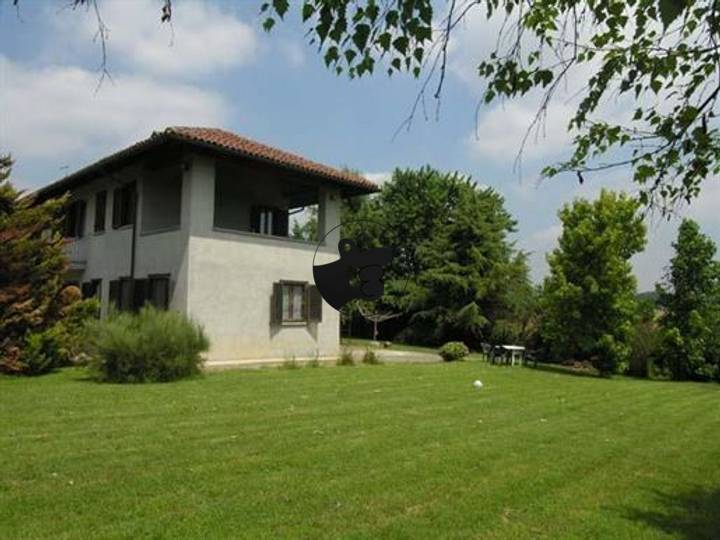 5 bedrooms house in Tigliole, Italy