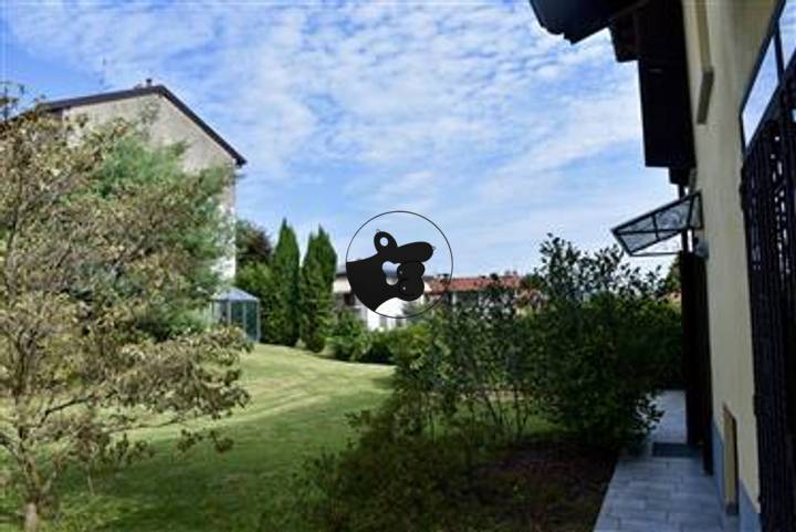 4 bedrooms house in Varese, Italy
