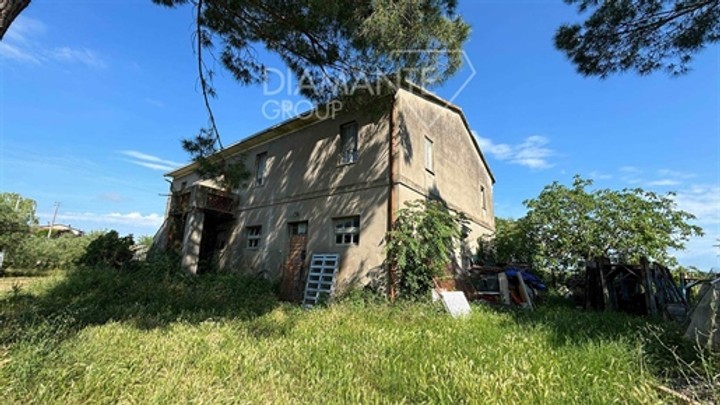 4 bedrooms other for sale in Castiglione del Lago, Italy