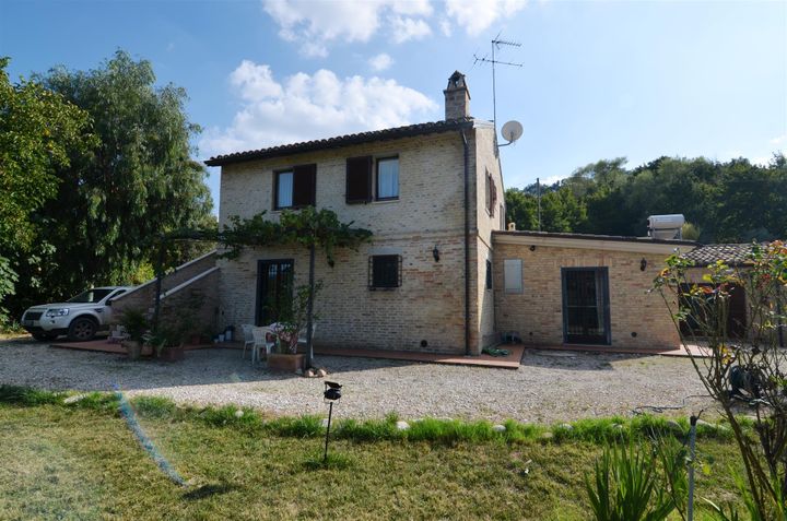 7 bedrooms house for sale in Ripatransone, Italy