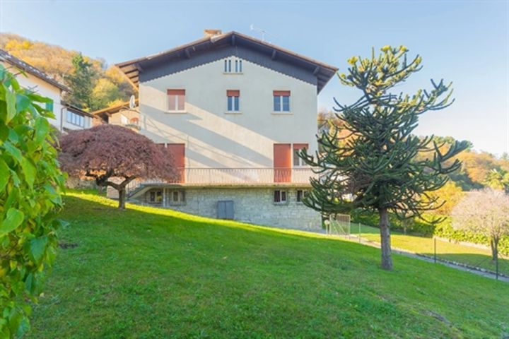 3 bedrooms house for sale in Stresa, Italy