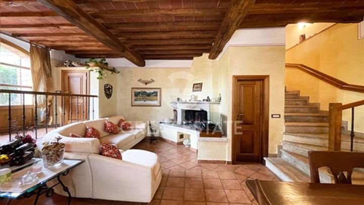 2 bedrooms house for sale in Montepulciano, Italy