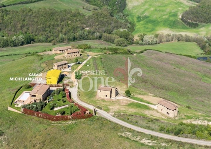 4 bedrooms house for sale in Montalcino, Italy