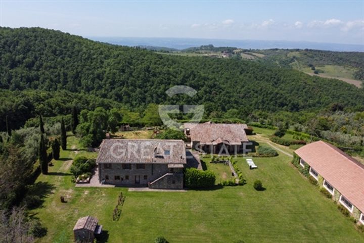 11 bedrooms house for sale in Orvieto, Italy