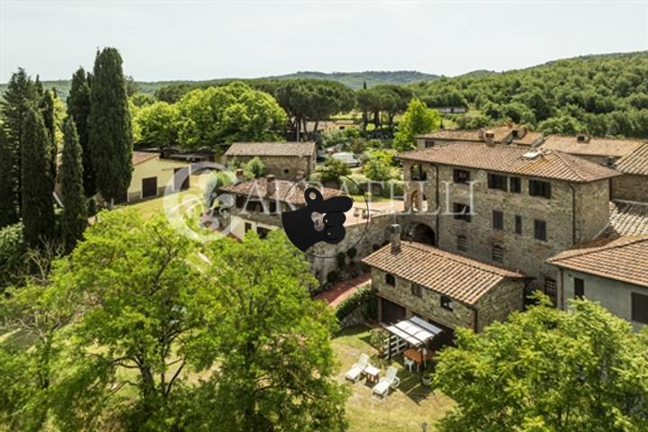 10 bedrooms house for sale in Bucine, Italy