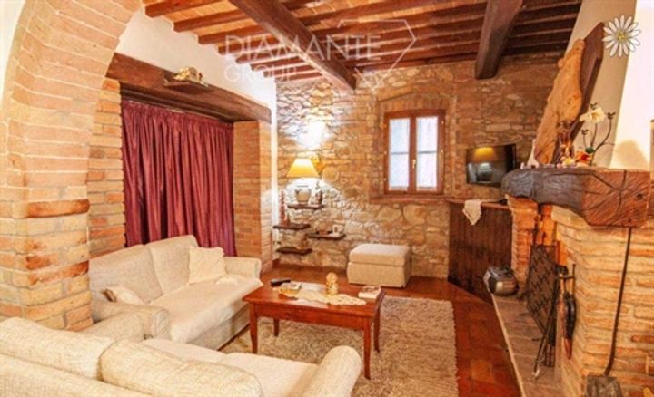 4 bedrooms house for sale in Castiglione del Lago, Italy