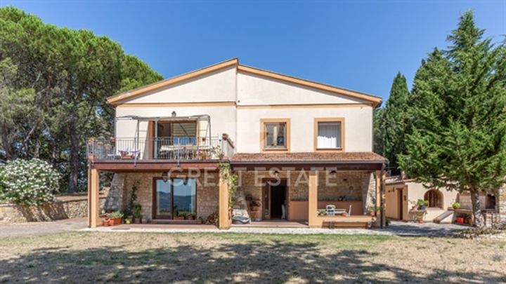 5 bedrooms house for sale in San Venanzo, Italy