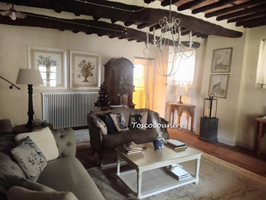 8 rooms house in Provincia di Lucca, Italy
