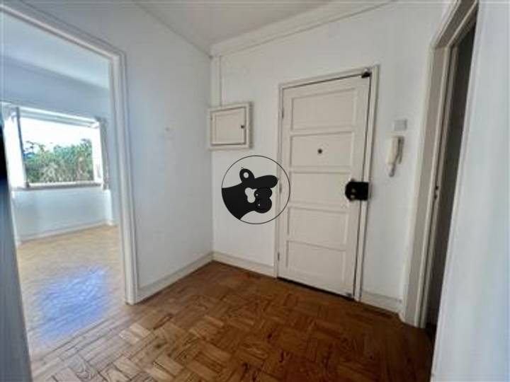 3 bedrooms apartment in Penha De Franca, Portugal
