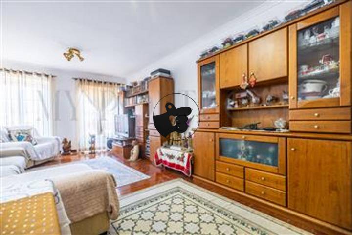 3 bedrooms apartment in Misericordia, Portugal