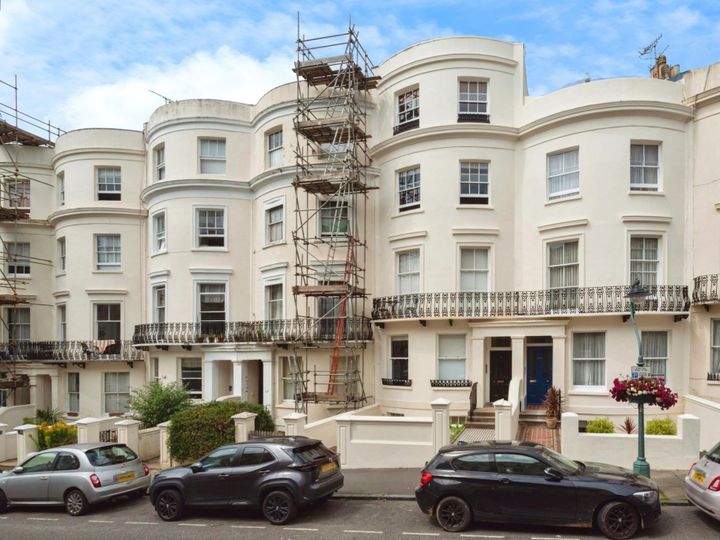 2 bedrooms apartment for sale in Hove, United Kingdom