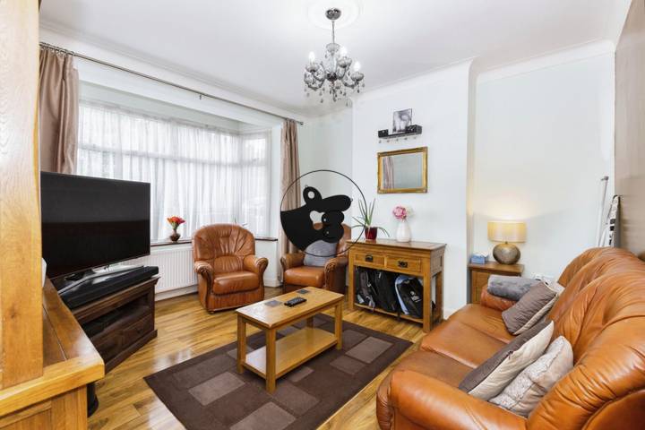 3 bedrooms house for sale in London, United Kingdom