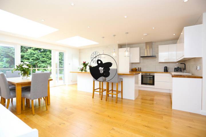 5 bedrooms house for sale in London, United Kingdom