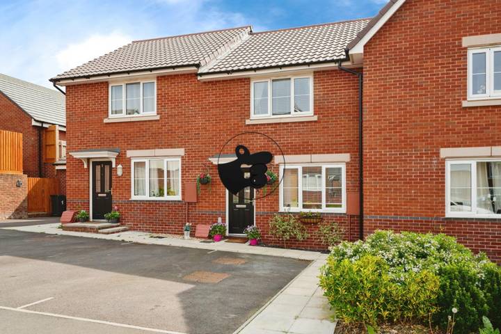 2 bedrooms house for sale in Stonehouse, United Kingdom