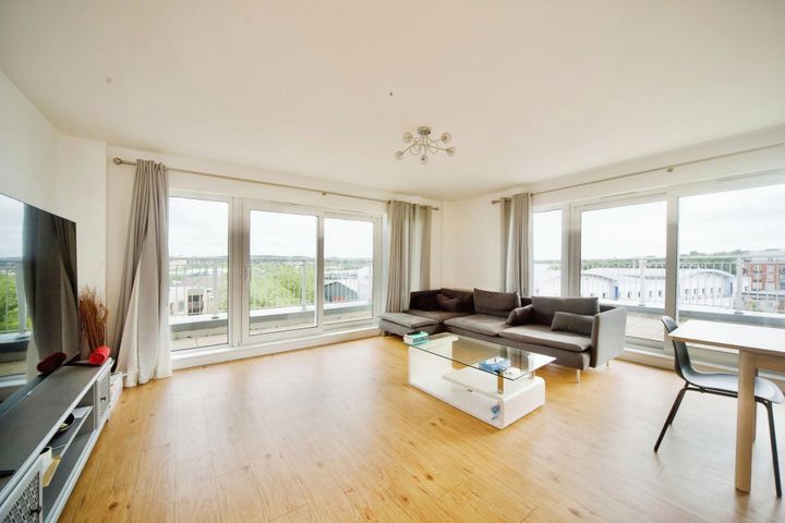 3 bedrooms apartment for sale in London, United Kingdom