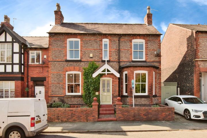 4 bedrooms house for sale in Altrincham, United Kingdom