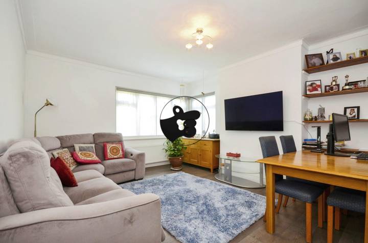 2 bedrooms apartment for sale in Pinner, United Kingdom