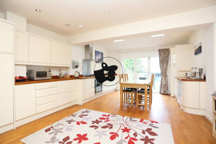 3 bedrooms house for sale in London, United Kingdom