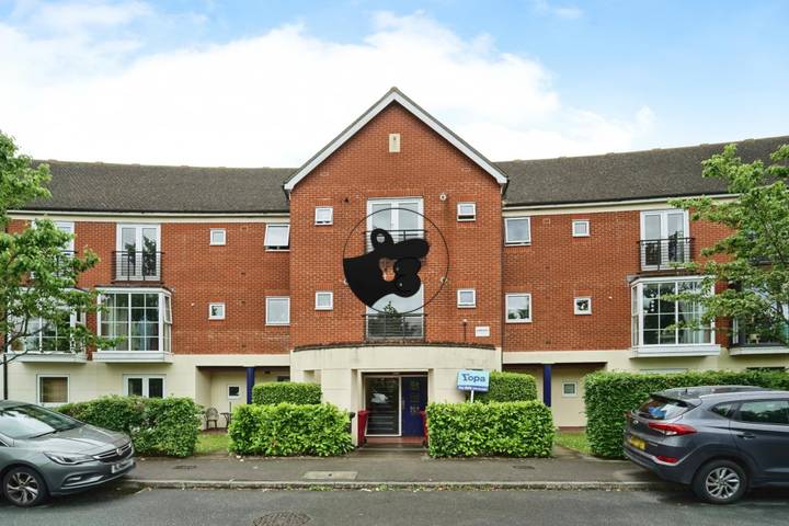 3 bedrooms apartment for sale in Slough, United Kingdom