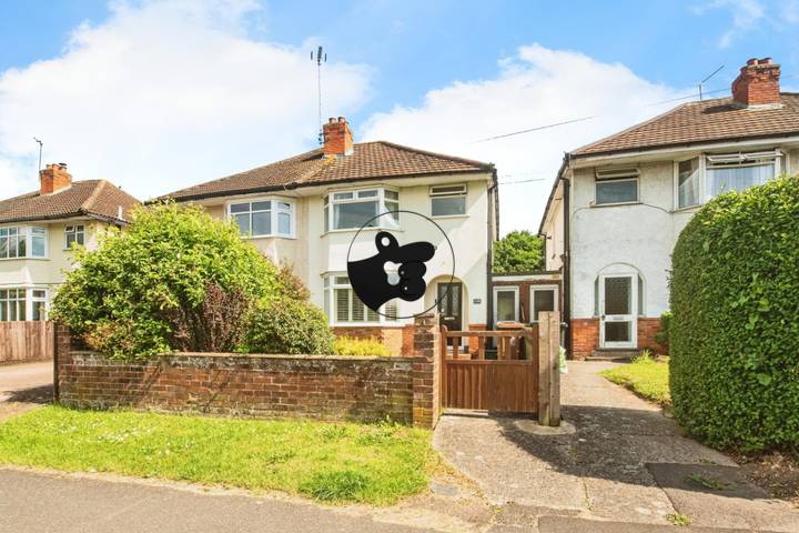 3 bedrooms house for sale in Basingstoke, United Kingdom