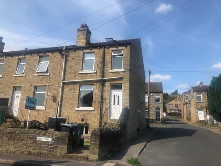 1 bedroom house for sale in Huddersfield, United Kingdom