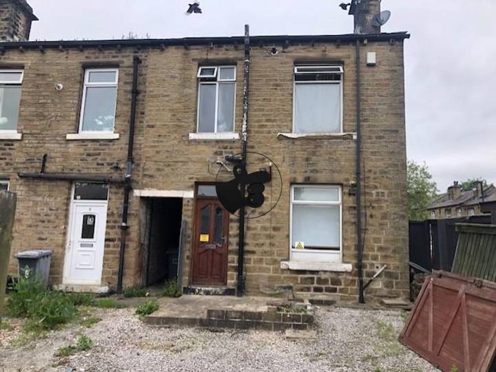 2 bedrooms house for sale in Huddersfield, United Kingdom