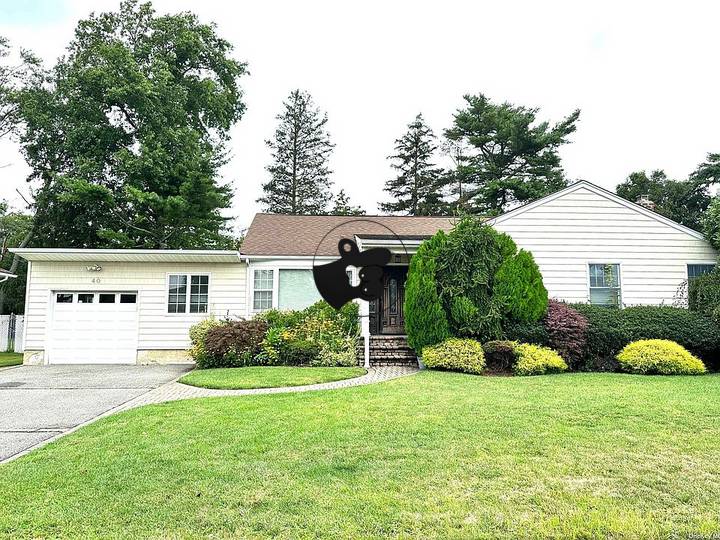 3 bedrooms house in Syosset, United States