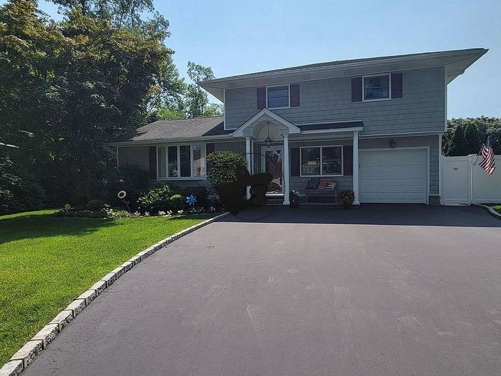 3 bedrooms house in Smithtown, United States